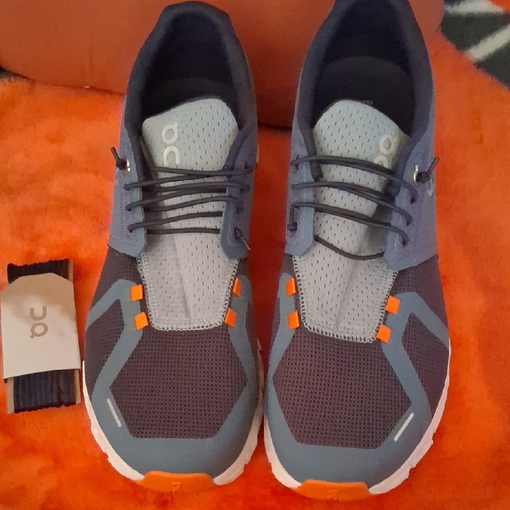 On Running Men's Navy and Gray Athletic Shoes - Picture 2 of 3